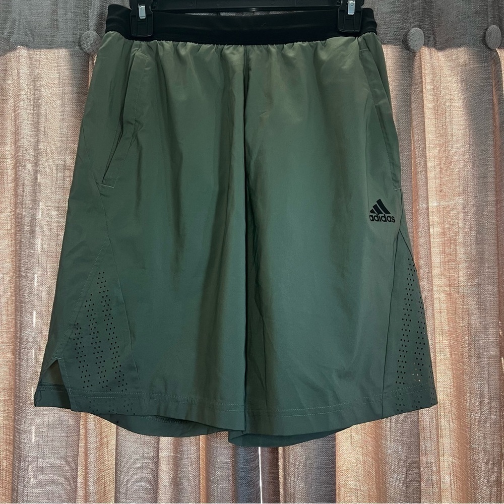 Mens ADIDAS Legacy Green Athletic Training Shorts Size Small - Picture 2 of 14